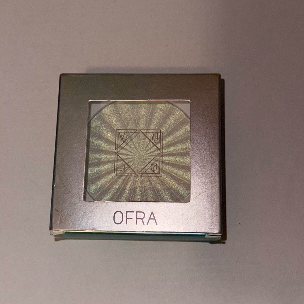 OFRA Highlighter out of this world
